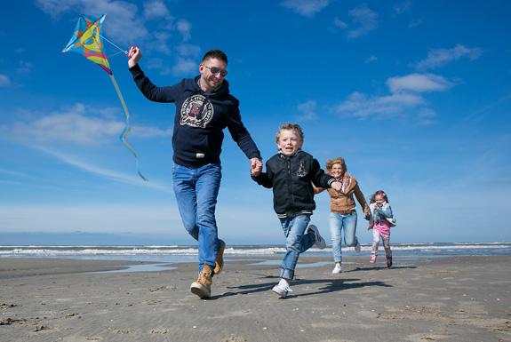 Vliegeren op het strand | Kustpark Egmond aan Zee